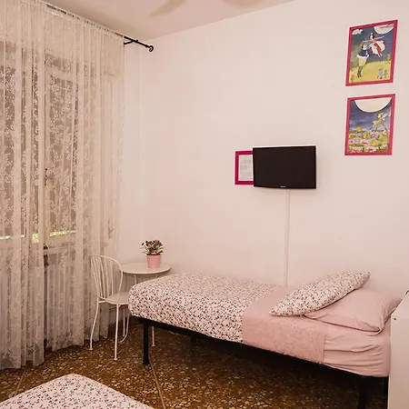 Pisaland فندق مبيت وإفطار 3*